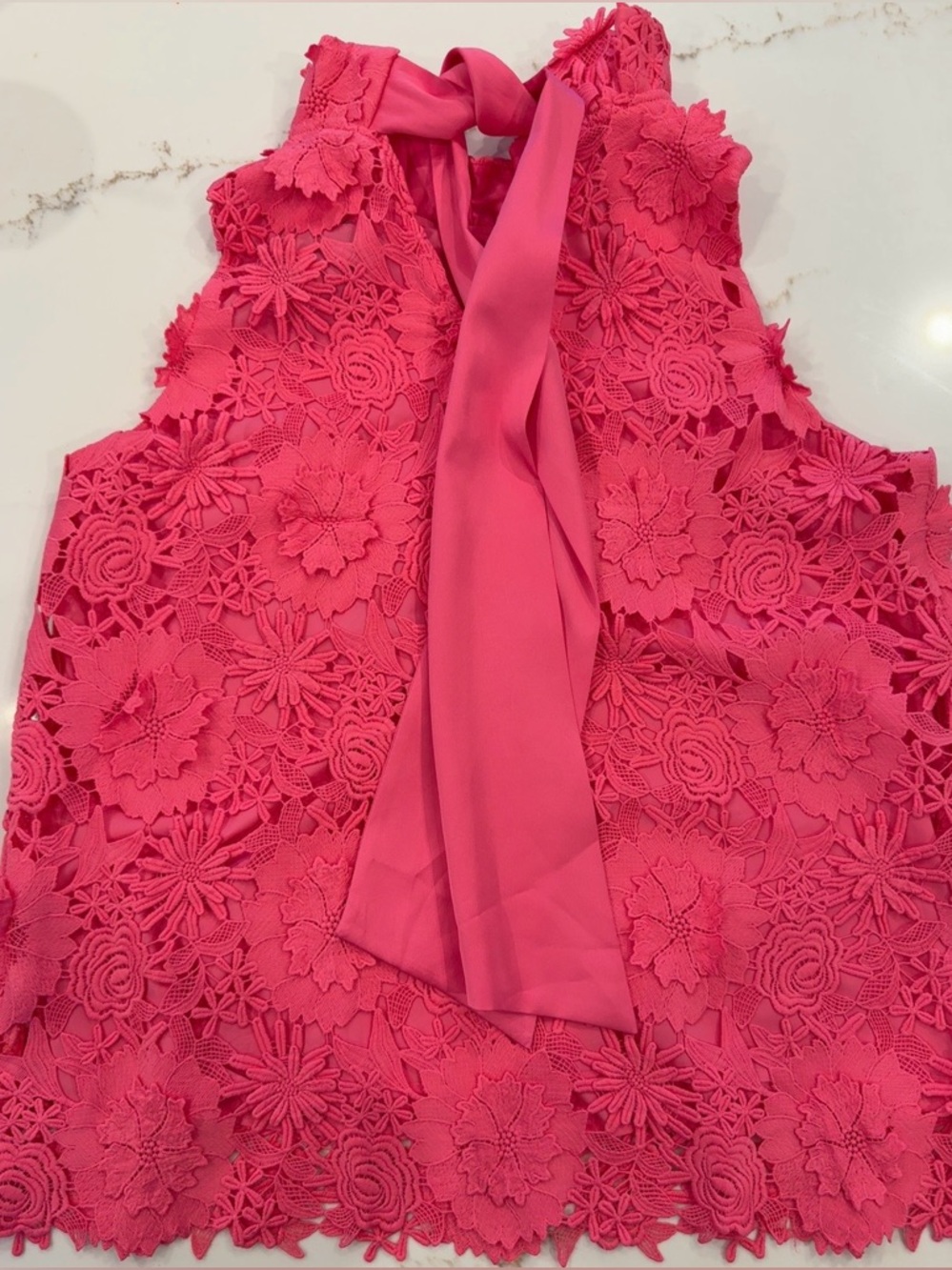 Tuckernuck Hibiscus Guipure Lace Mason Top Size L - Picture 5 of 5